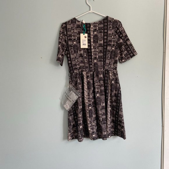 Yumi Apartment Print Black Mini Dress - Picture 3 of 4